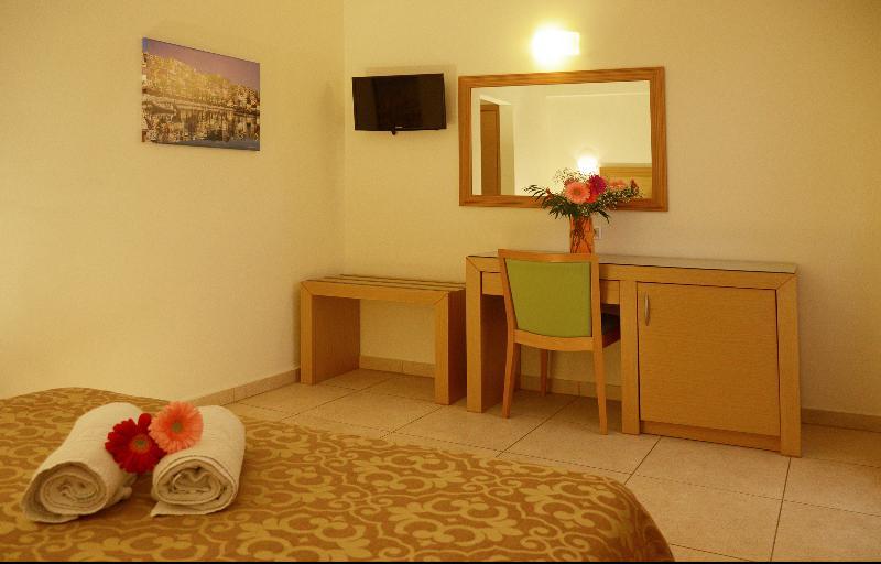 Itanos Hotel Сития Екстериор снимка